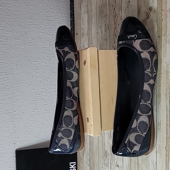 Coach Shoes - Coach Navy Ballet Flat Cecille Cap Toe Navy & Khaki Signature Logo C Size 9B